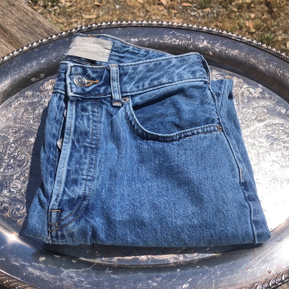 Everlane — The Curvy ‘90s Cheeky Straight Jean — Organic Cotton